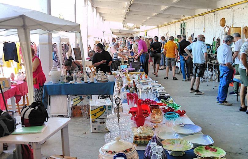 Domenica 10 luglio torna il mercatino dell'antiquariato